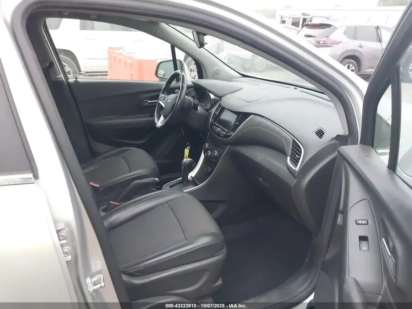 2020 CHEVROLET TRAX FWD LT