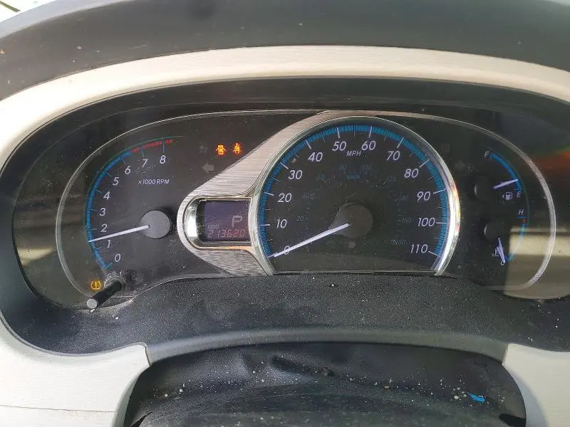 2012 TOYOTA SIENNA XLE  