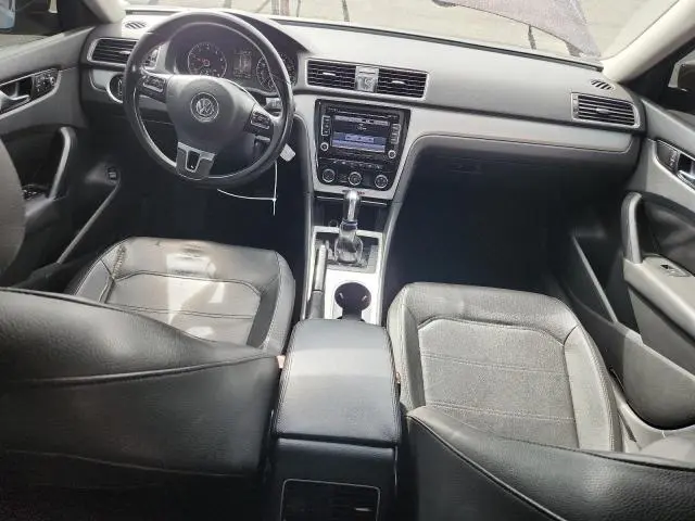 2013 VOLKSWAGEN PASSAT SE  