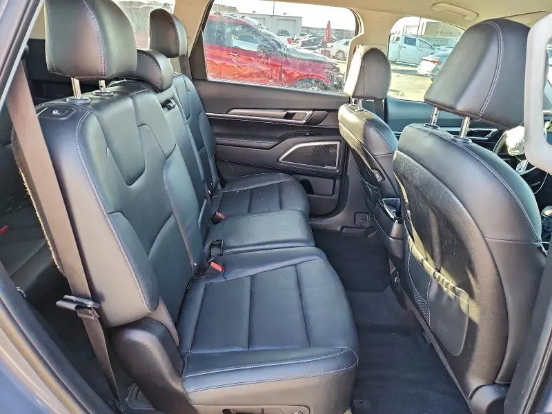 2022 KIA TELLURIDE LX  