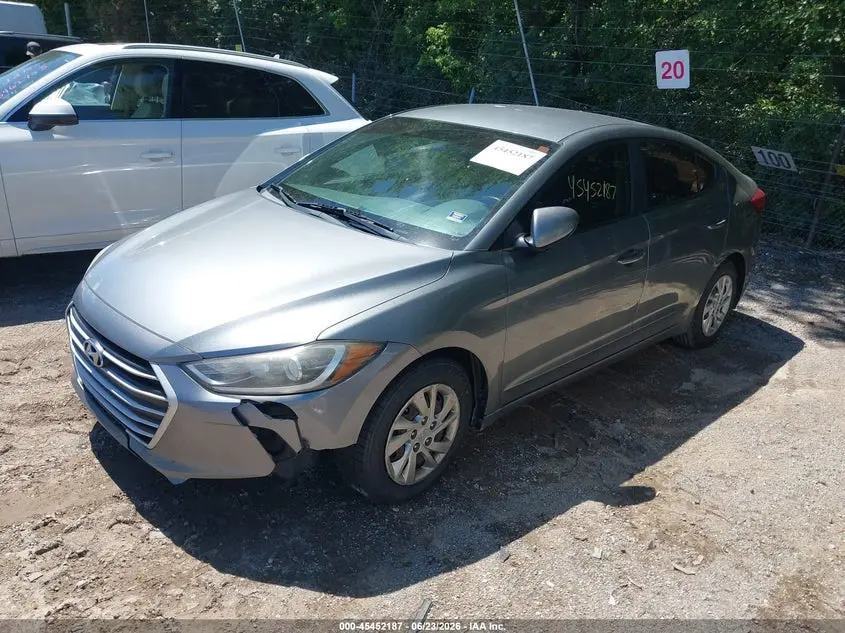 2018 HYUNDAI ELANTRA SE