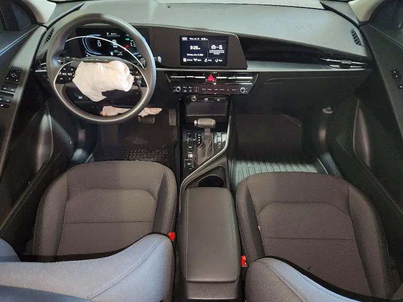 2025 KIA NIRO LX  