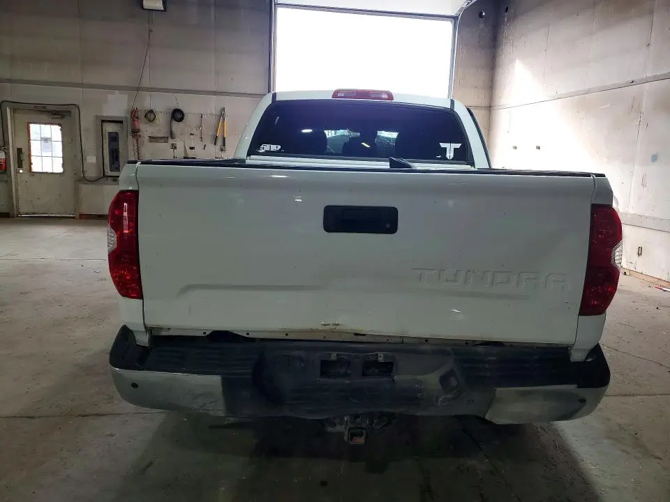 2019 TOYOTA TUNDRA SR5  