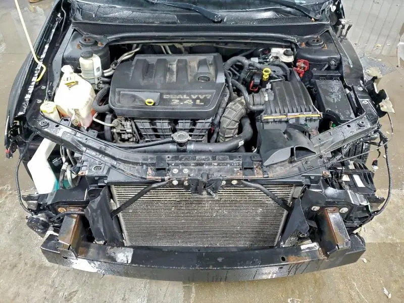 2013 CHRYSLER 200 LX  