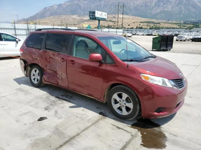 2012 TOYOTA SIENNA LE  