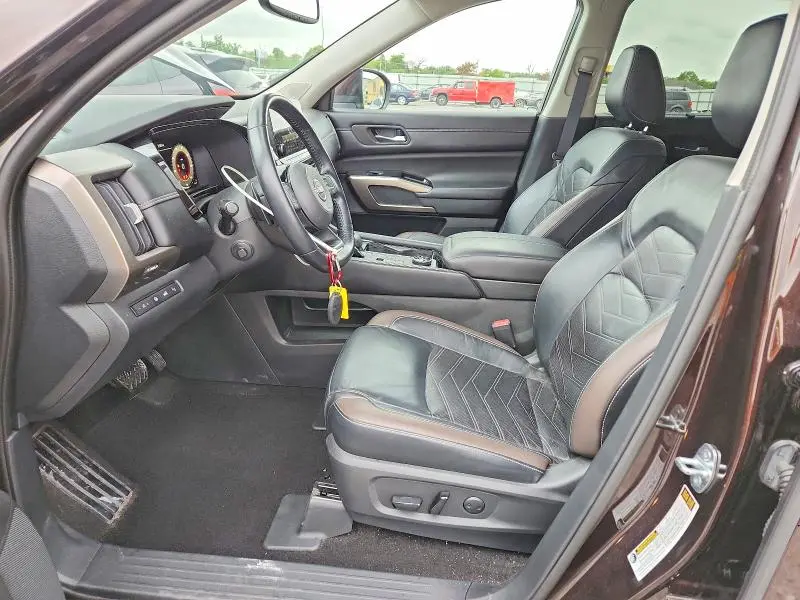 2022 NISSAN PATHFINDER PLATINUM  