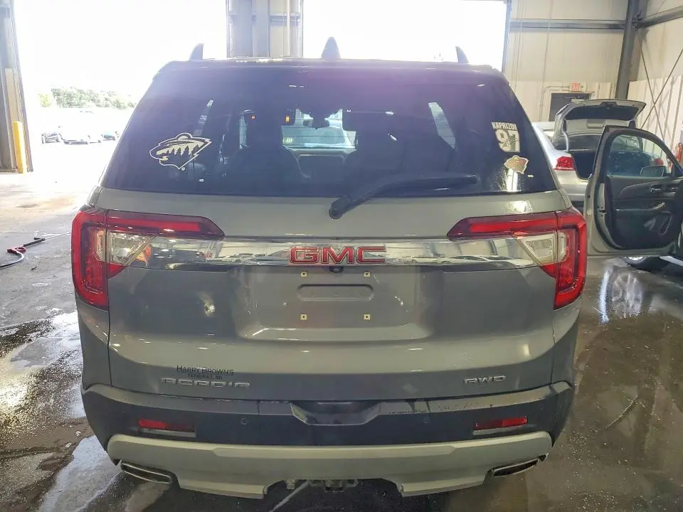 2022 GMC ACADIA SLE  