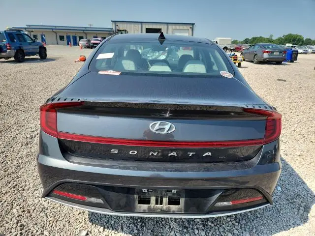 2022 HYUNDAI SONATA SE  