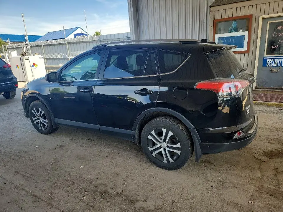 2018 TOYOTA RAV4 LE  