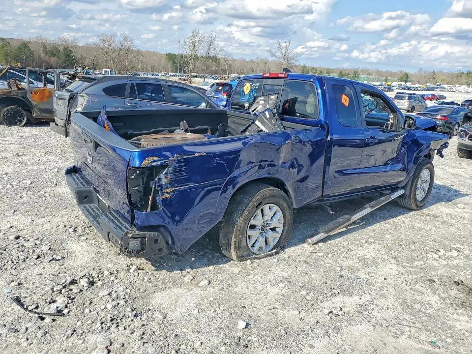 2022 NISSAN FRONTIER SV  