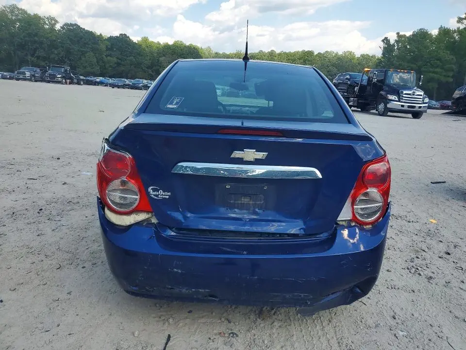 2013 CHEVROLET SONIC LT  