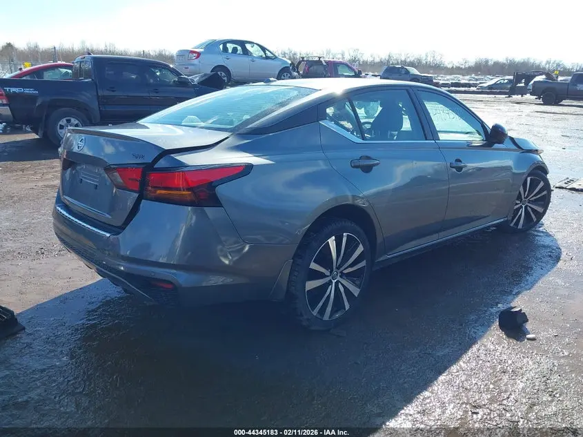 2022 NISSAN ALTIMA SR FWD