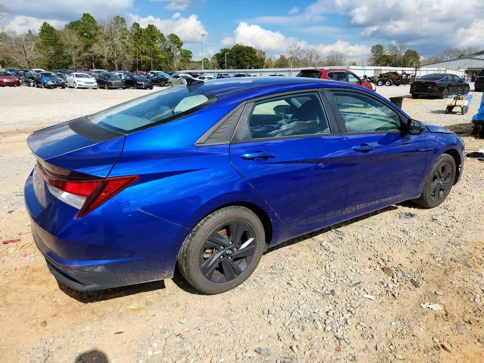 2022 HYUNDAI ELANTRA SEL  