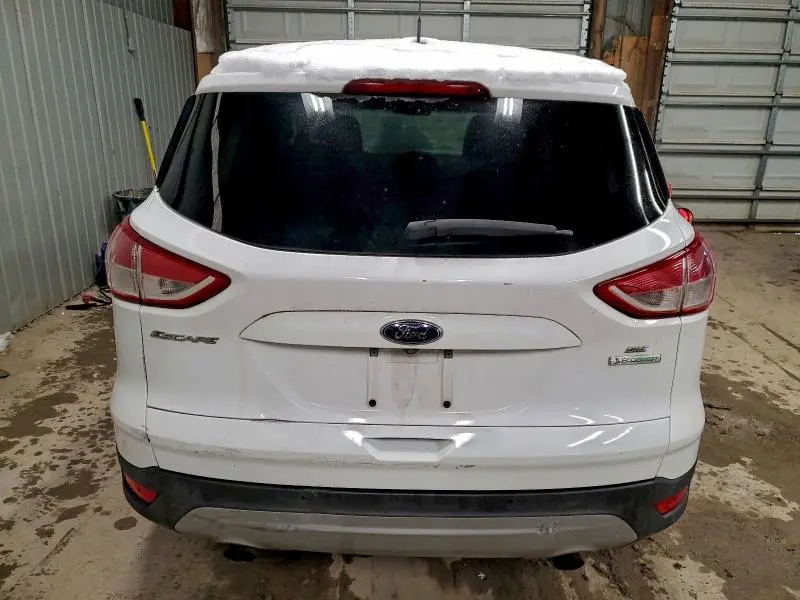 2016 FORD ESCAPE SE  