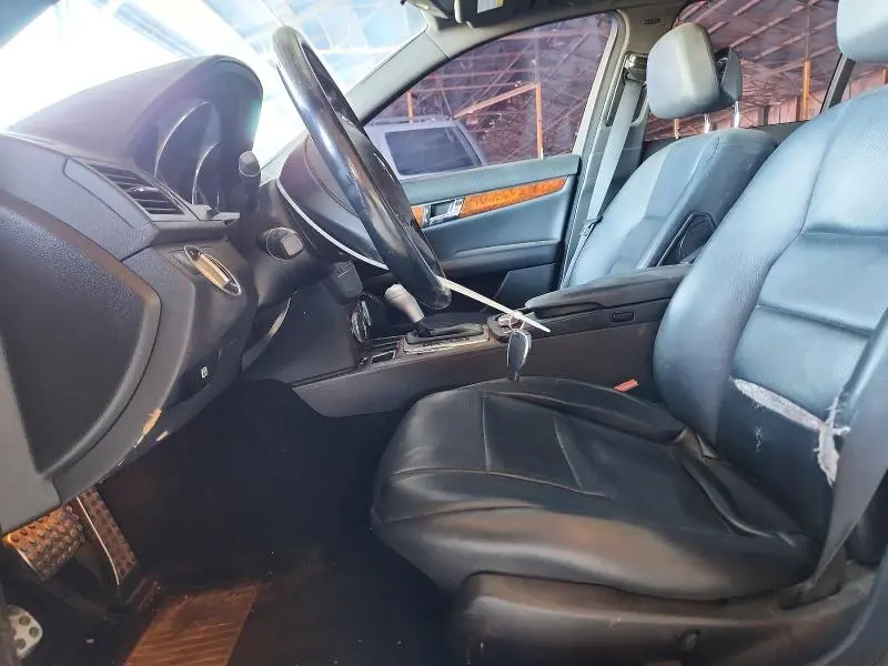 2011 MERCEDES-BENZ C 300  