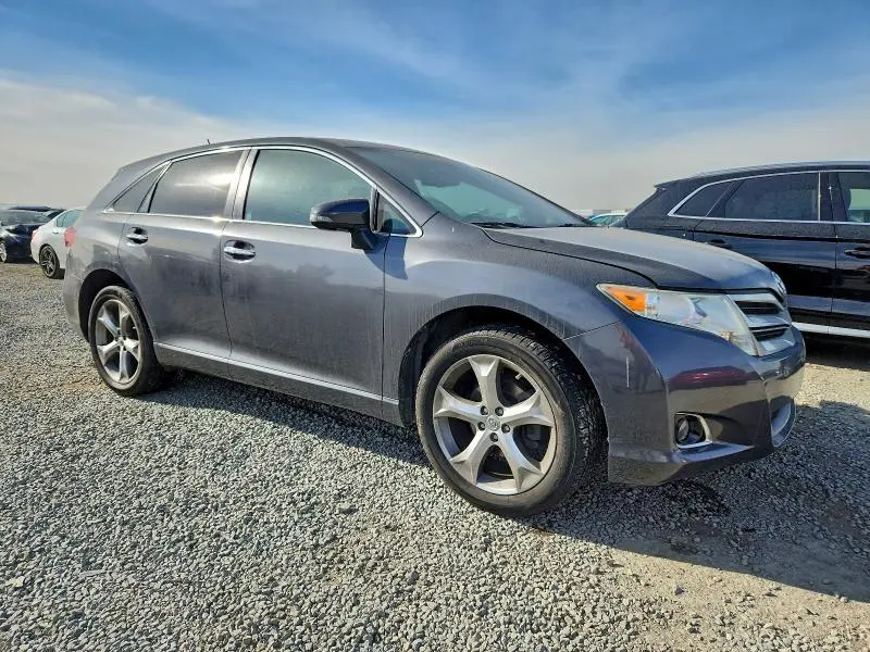 2013 TOYOTA VENZA LE  