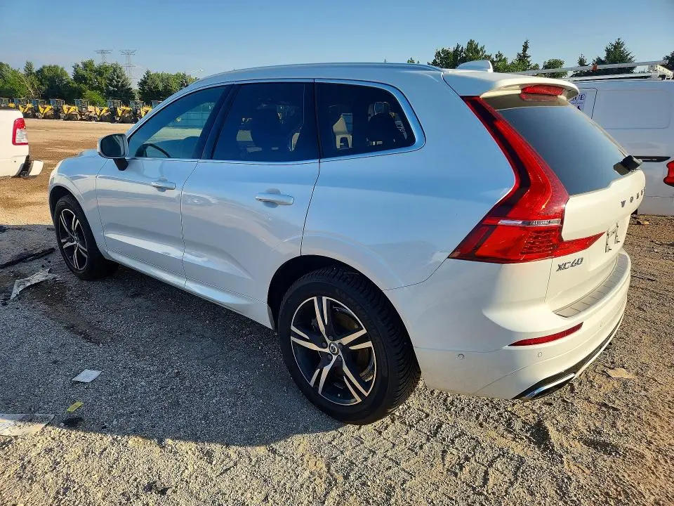 2018 VOLVO XC60 T6 R-DESIGN  