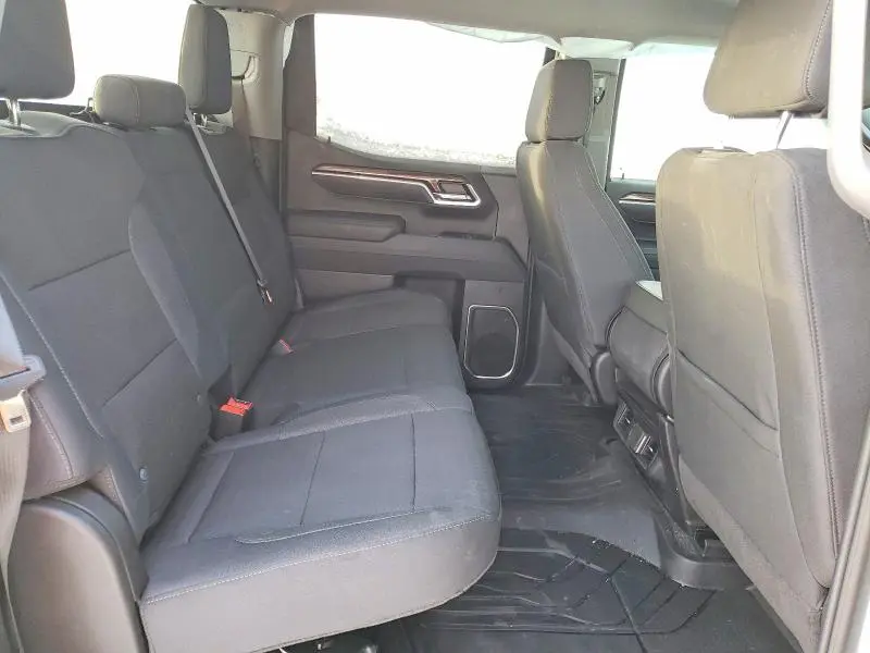 2025 CHEVROLET SILVERADO K1500 LT  