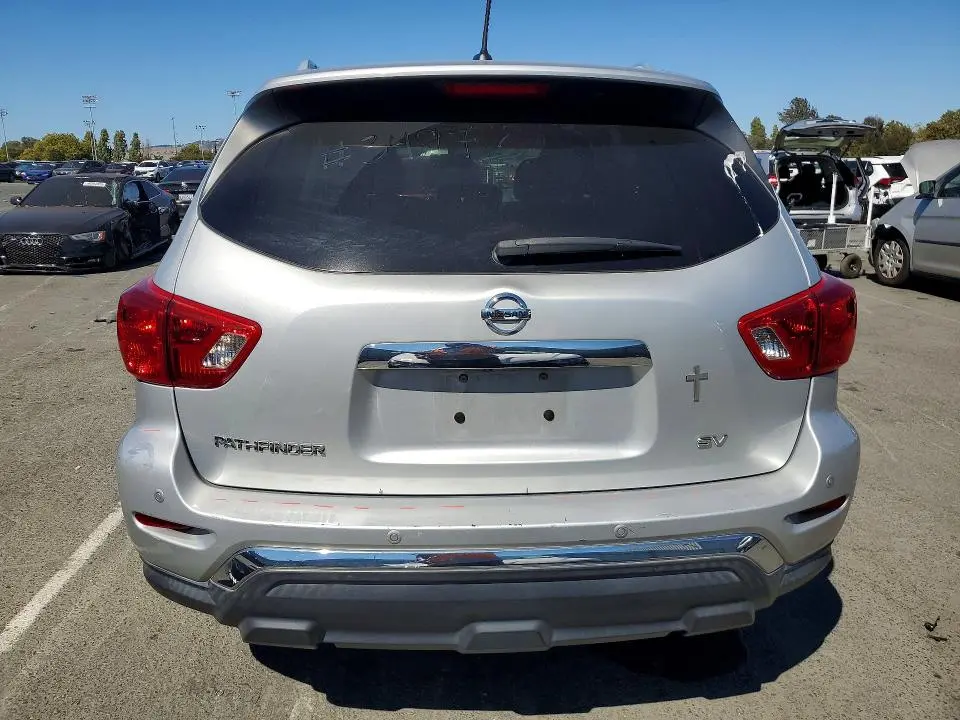 2017 NISSAN PATHFINDER SV  