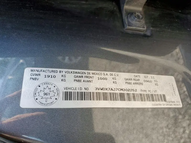 2012 VOLKSWAGEN JETTA SE  