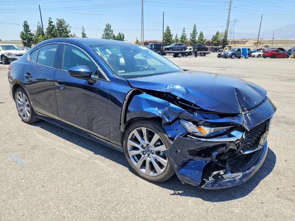 2022 MAZDA 3 SELECT  
