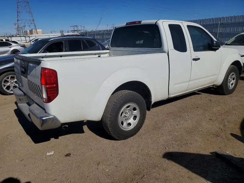2015 NISSAN FRONTIER S  