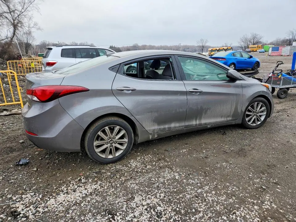 2014 HYUNDAI ELANTRA SE  