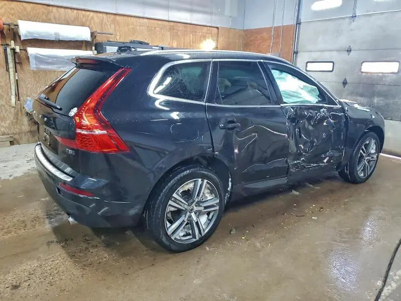 2021 VOLVO XC60 T5 MOMENTUM  