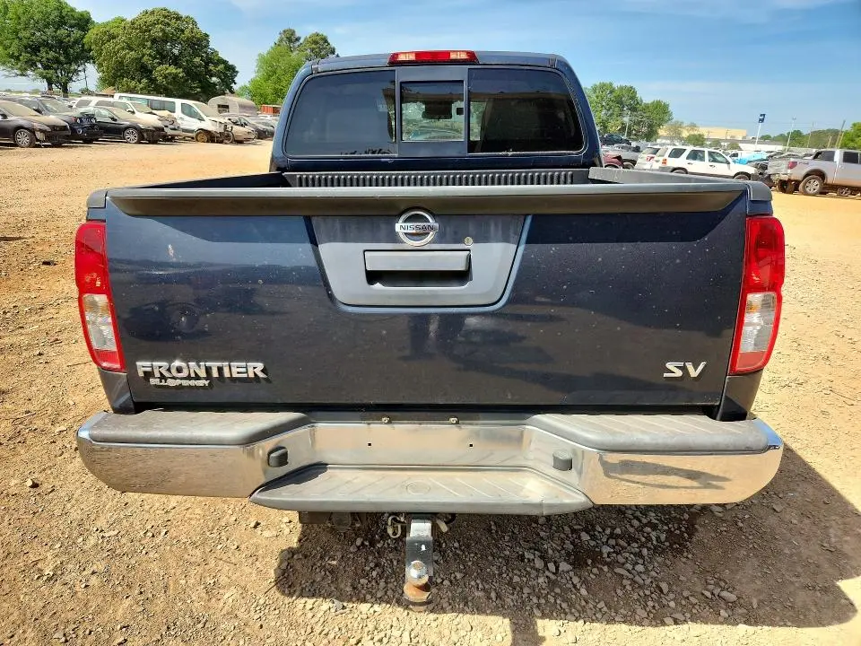 2016 NISSAN FRONTIER SV  