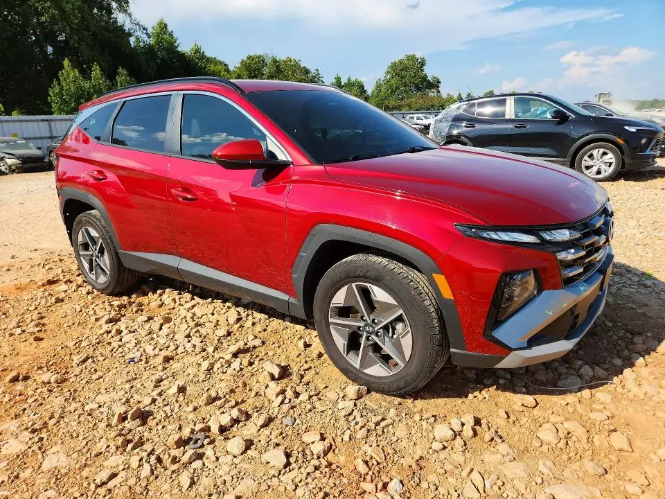 2025 HYUNDAI TUCSON SEL  