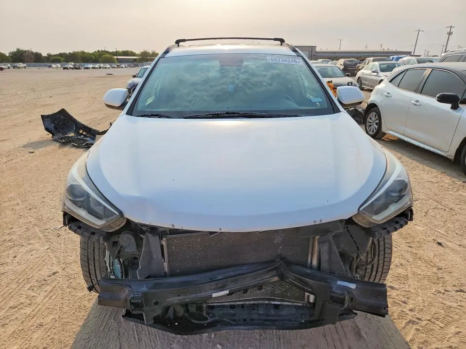 2017 HYUNDAI SANTA FE SE  