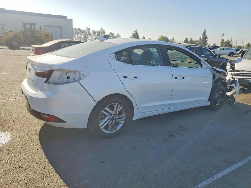 2020 HYUNDAI ELANTRA SEL  