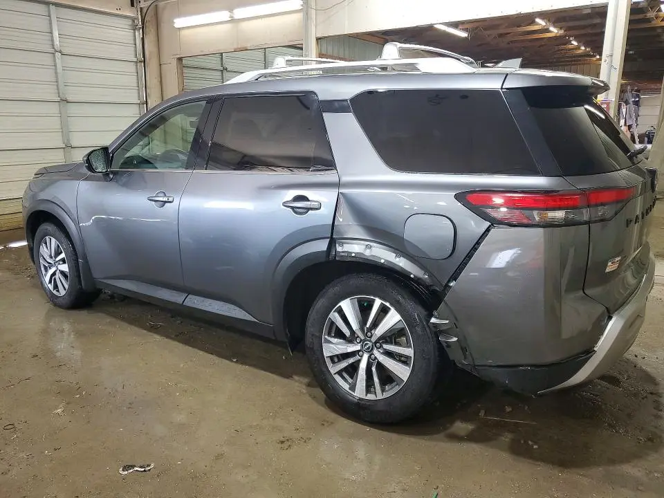 2024 NISSAN PATHFINDER SL  