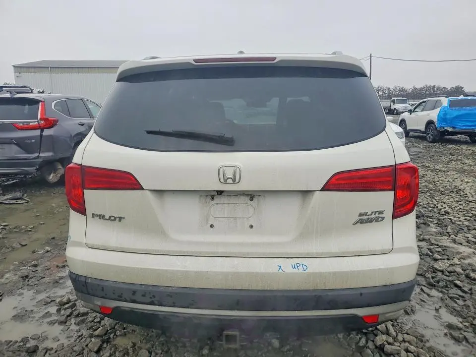 2018 HONDA PILOT ELITE  