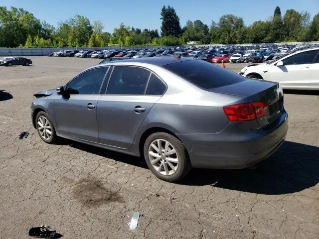 2011 VOLKSWAGEN JETTA SE  