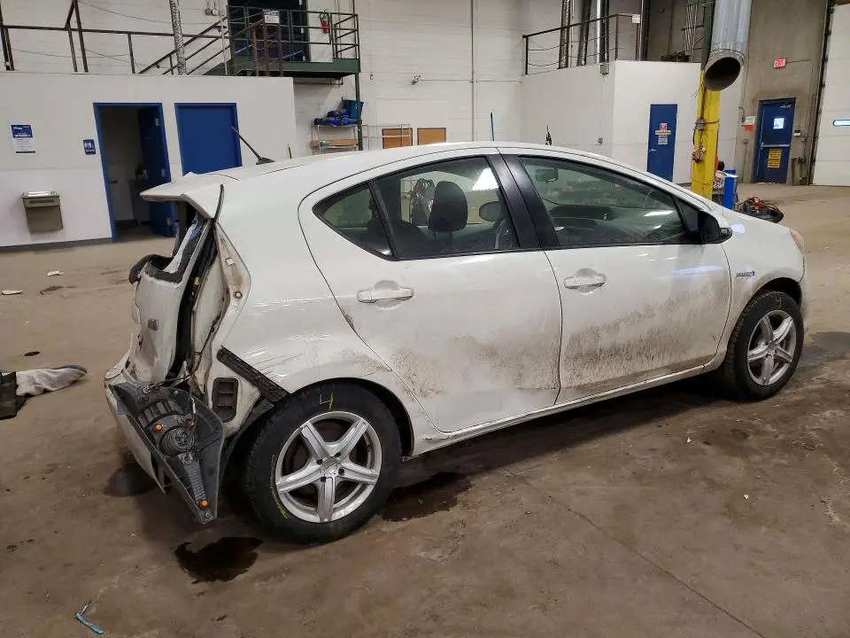 2014 TOYOTA PRIUS C TWO  