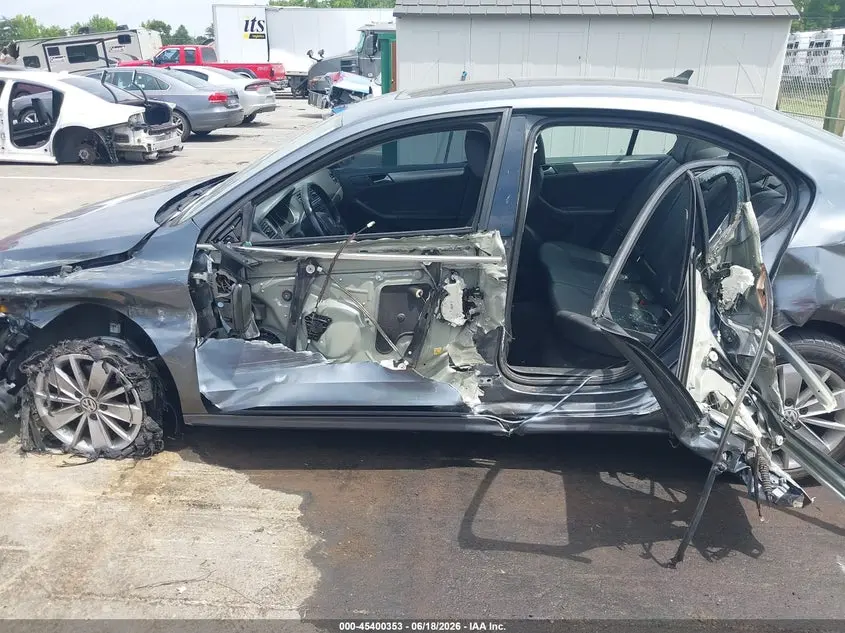 2015 VOLKSWAGEN JETTA 1.8T SE