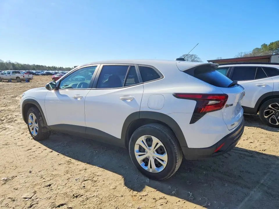2025 CHEVROLET TRAX LS  