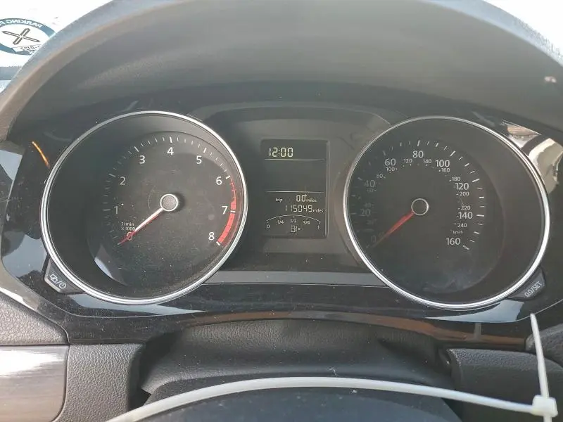 2016 VOLKSWAGEN JETTA SPORT  