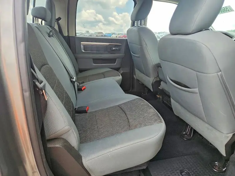 2013 RAM 1500 SLT  