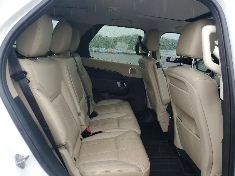 2018 LAND ROVER DISCOVERY SE  