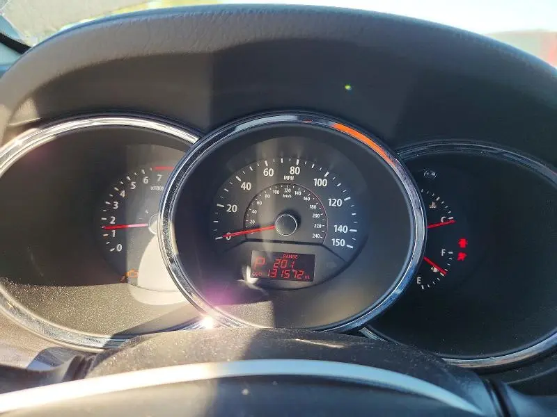 2011 KIA SORENTO LX  