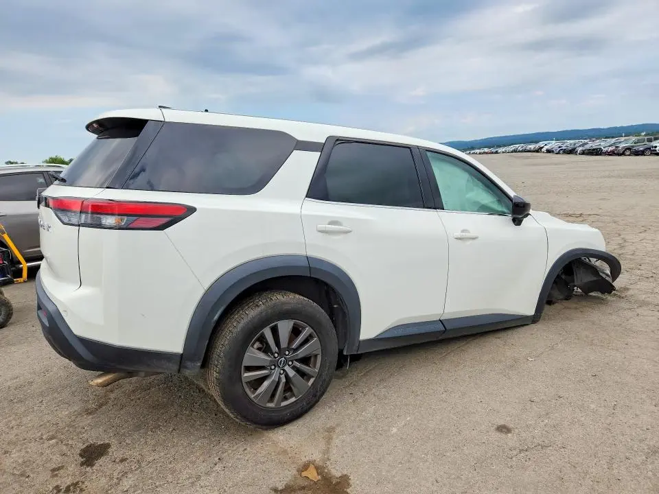 2024 NISSAN PATHFINDER S  