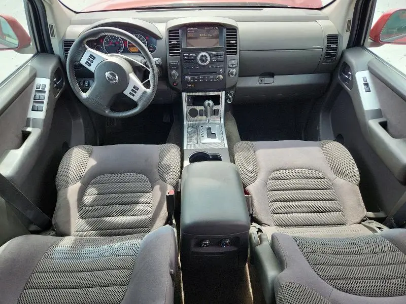 2011 NISSAN PATHFINDER S  