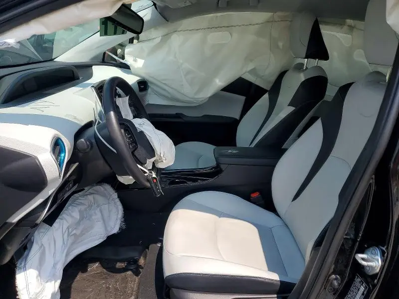 2020 TOYOTA PRIUS XLE AWD-E  