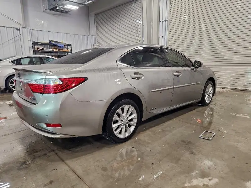 2015 LEXUS ES 300H  