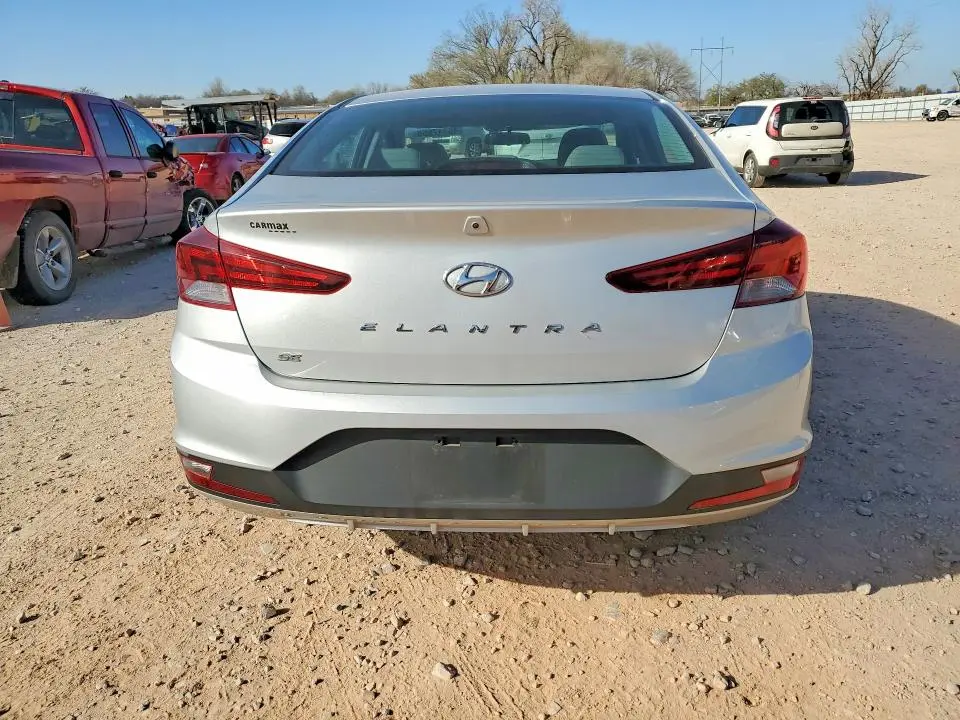 2019 HYUNDAI ELANTRA SE  