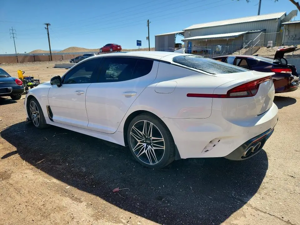 2023 KIA STINGER GT2  