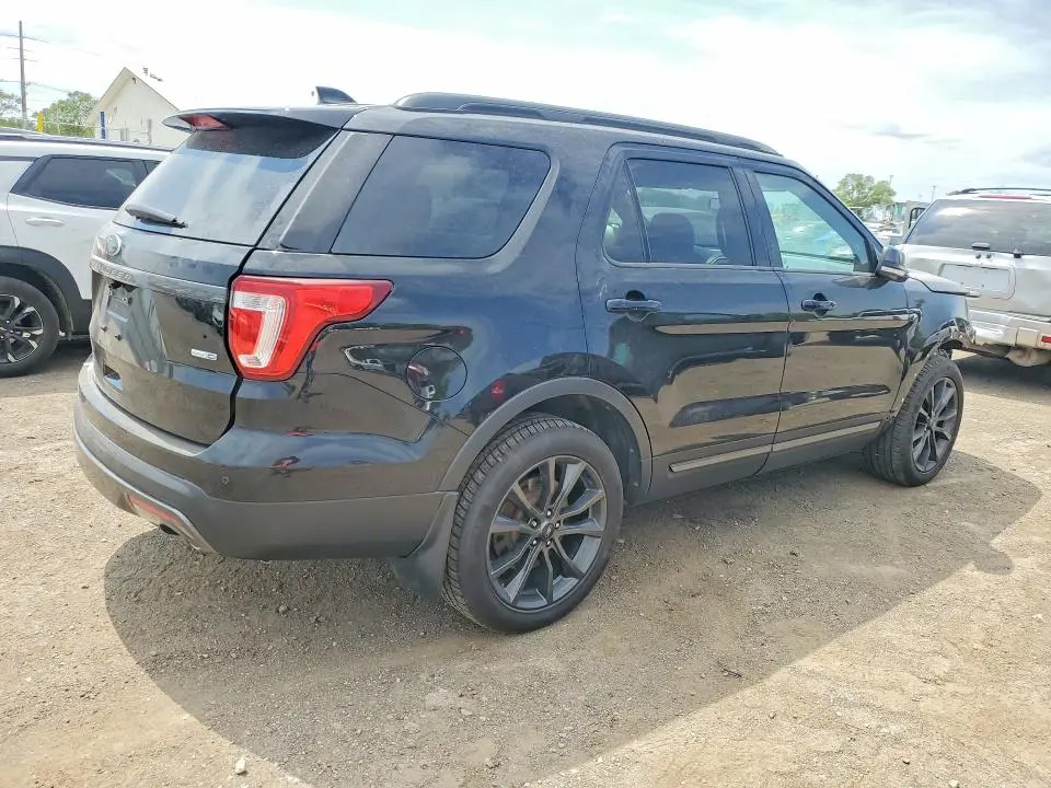 2017 FORD EXPLORER XLT  