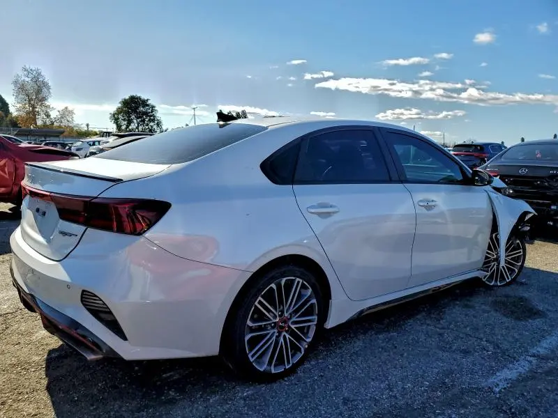 2023 KIA FORTE GT  